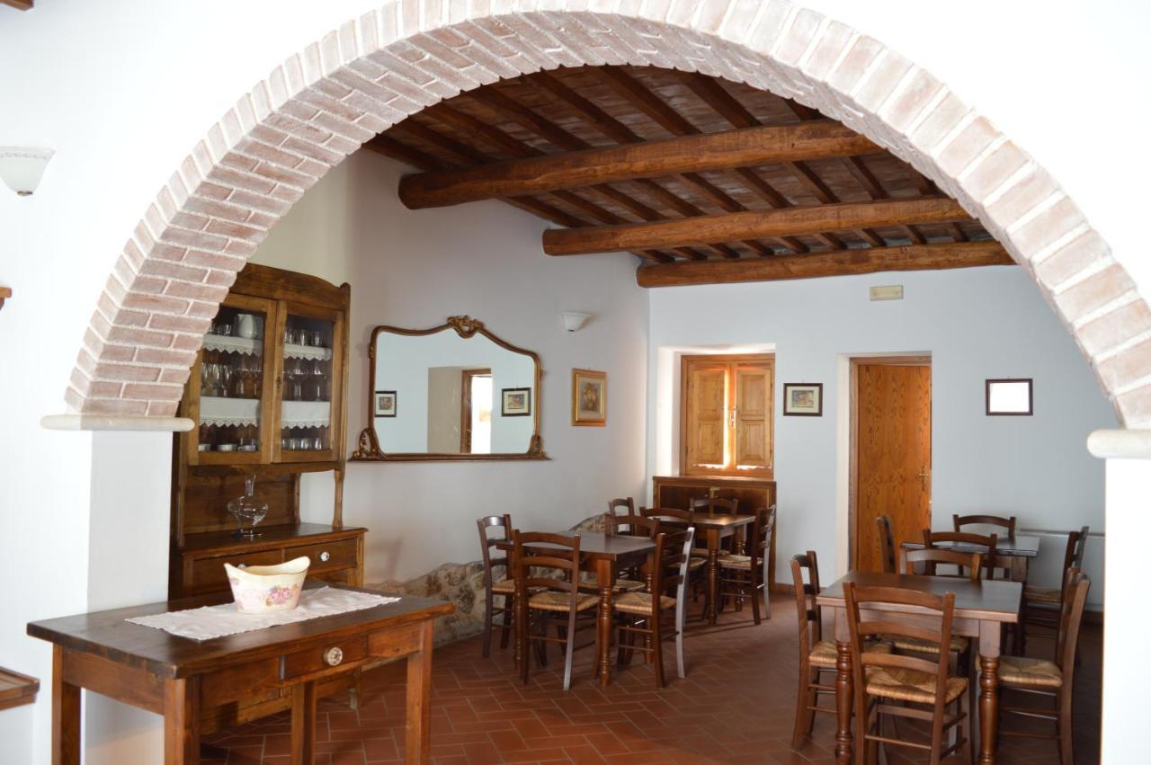 הוילה מונטמראנו Agriturismo Il Saragiolo מראה חיצוני תמונה
