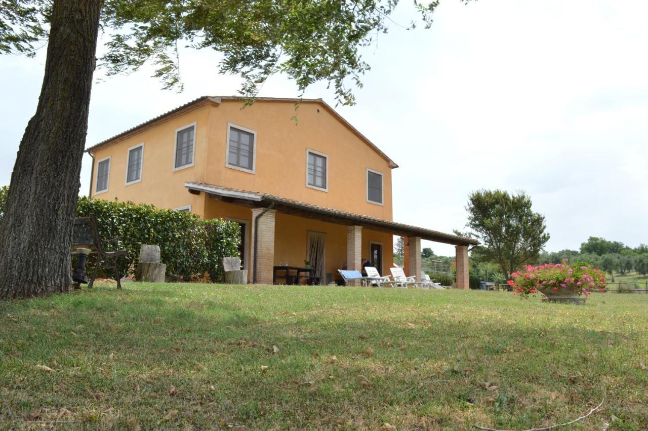 הוילה מונטמראנו Agriturismo Il Saragiolo מראה חיצוני תמונה